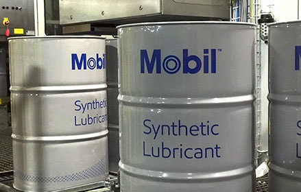 Pelumas sintetis Mobil untuk pabrik industri