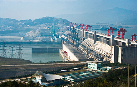 Bendungan Three Gorges di China